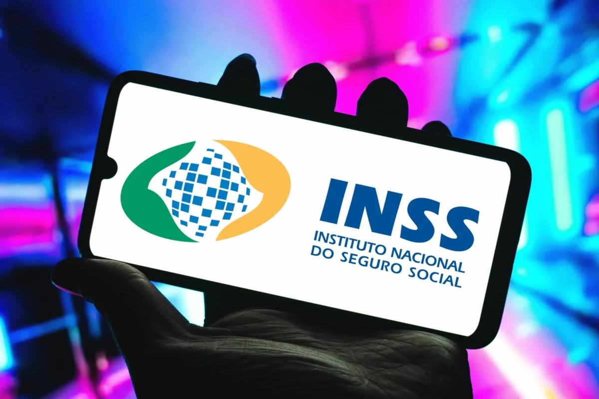 Governo antecipa 13º de aposentados do INSS; veja quando valores serão pagos
